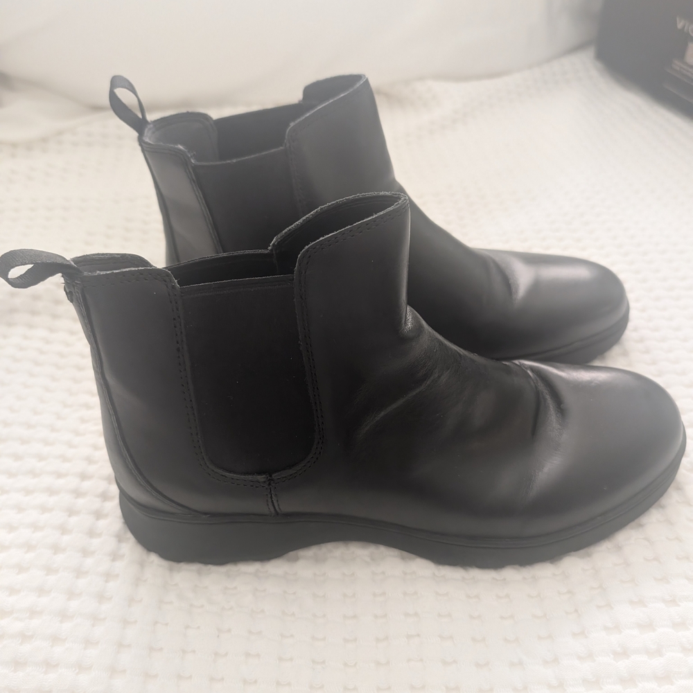 Vionic Women's Black Chelsea Boots 9.5 - Picture 3 of 5